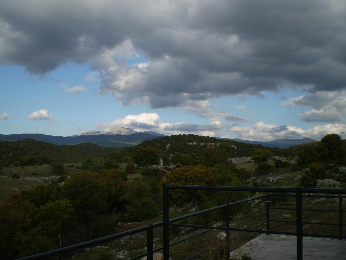 Arachovitika Kalivia Hotel Karyes ห้อง รูปภาพ